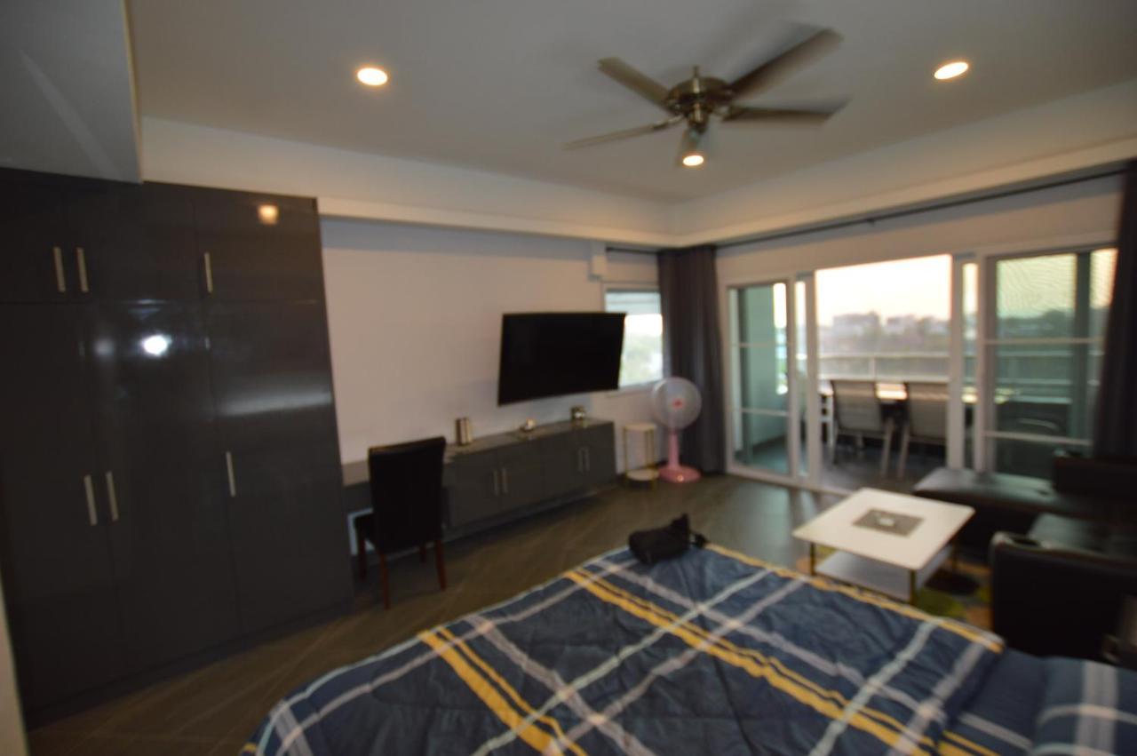 Villa Germania Jomtien Beach Exterior photo