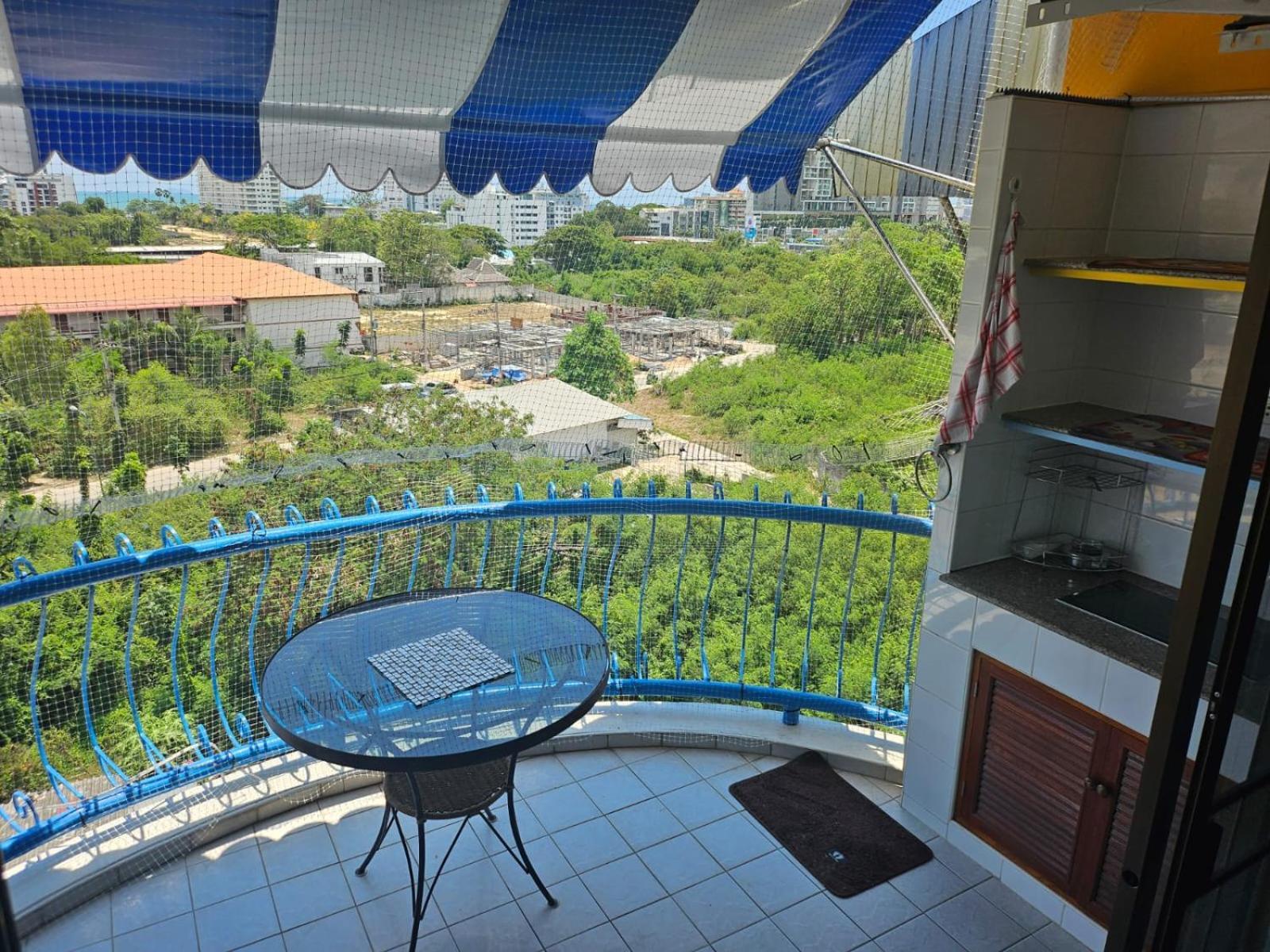Villa Germania Jomtien Beach Exterior photo